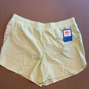 Columbia Women’s Green Omni-Wick Shorts